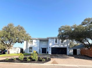 402 Saint Thomas Dr, Laredo, TX 78045