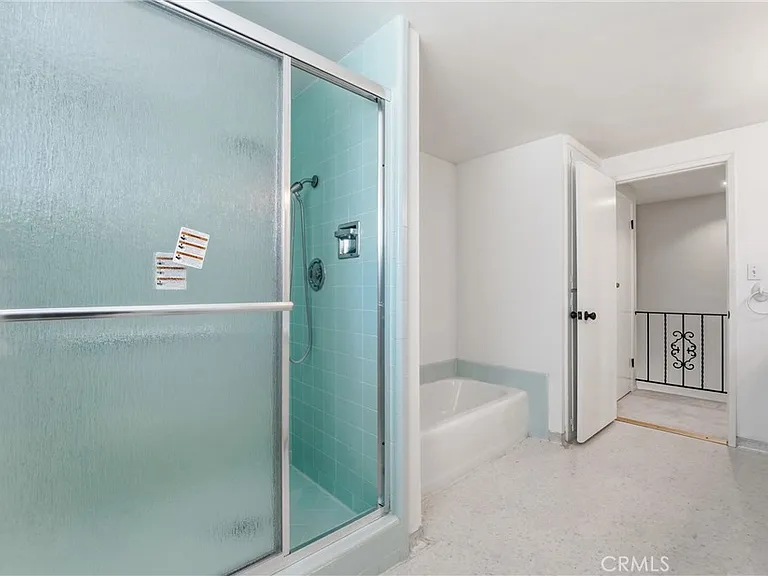 1163 N Lincoln St — Photo 20