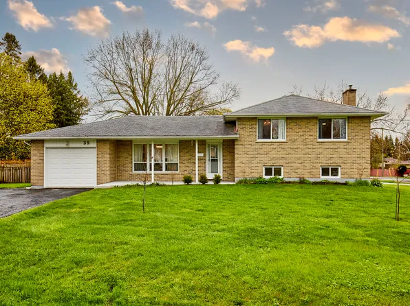 39 Meredith Cres #1, Cobourg, ON K9A 4R3