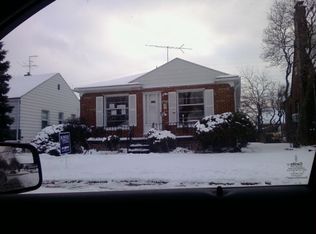 20614 Washtenaw St, Harper Woods, MI 48225