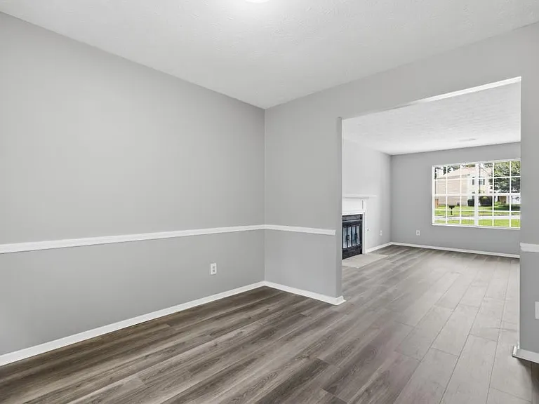 11240 Rotherick Dr — Photo 4