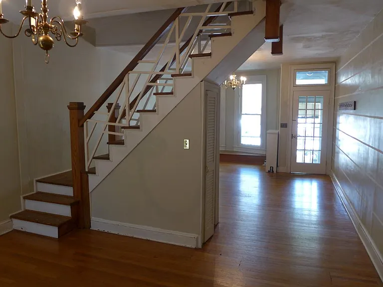 2934 Huntingdon Ave — Photo 7