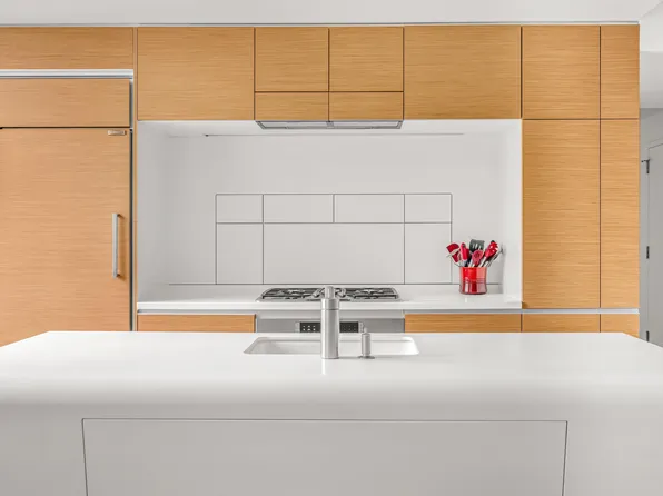 2 River Terrace image 3 of 24