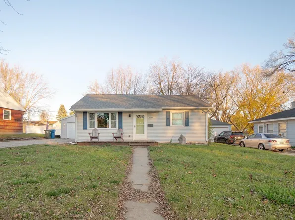 1037 Littlefield Rd, Waterloo, IA 50701