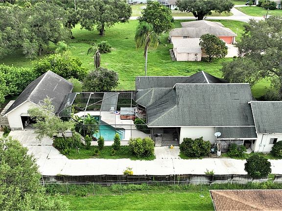 2nd image of 419 Lake Ave