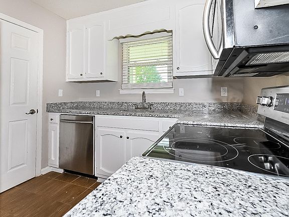 5th image of 103 Ashmore Dr