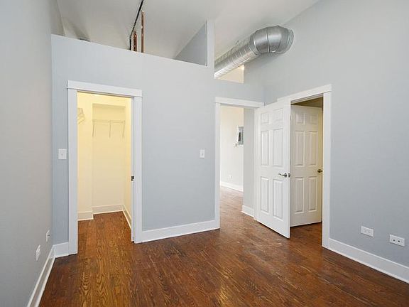 3rd image of 707 N Milwaukee Ave #2F