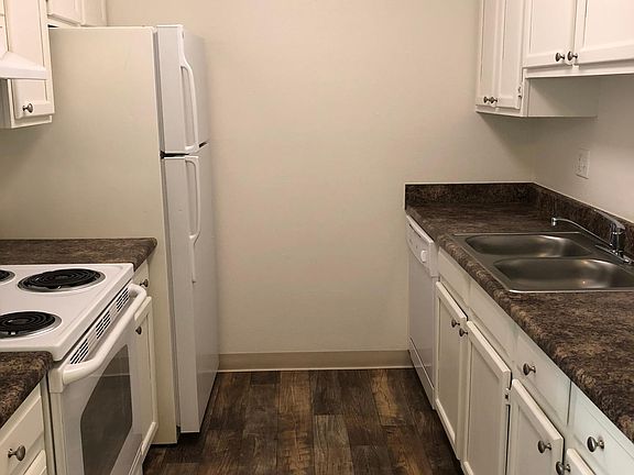 4th image of 679 S Nardo Ave APT A10