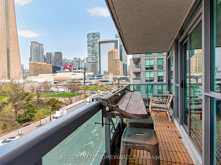 25 Lower Simcoe St #518 — Photo 22