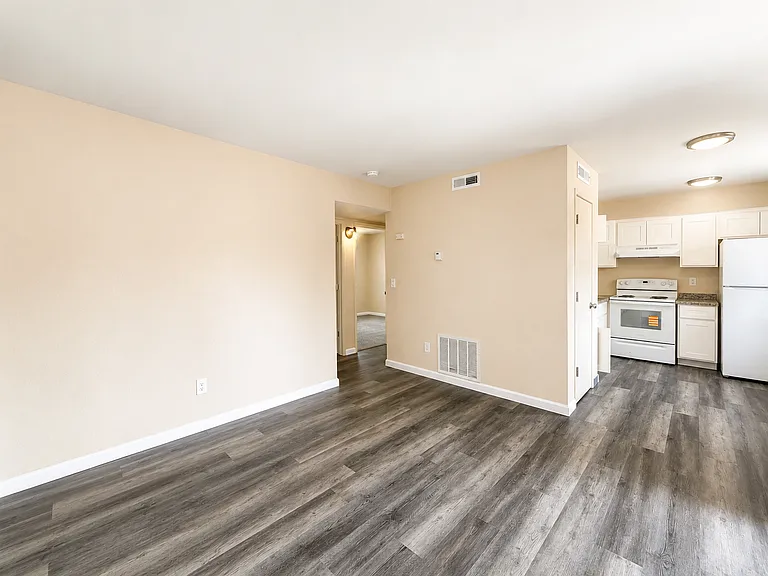 Mountain Vista Apartments — Photo 16