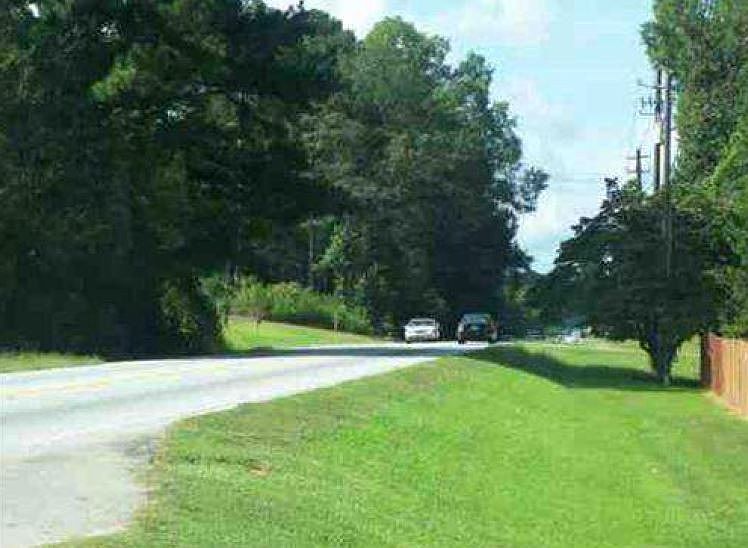 2nd image of 8883 Highway 54 W