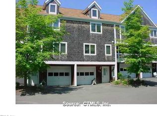 54 Songbird Ln, Farmington, CT 06032