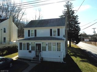 20 Green St, Franklin, NJ 07416