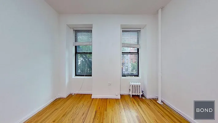 Rented by Bond New York | media 25