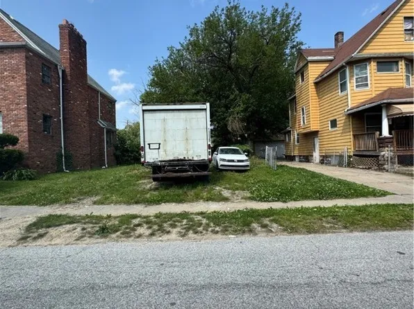 1154 E 111th St, Cleveland, OH 44108