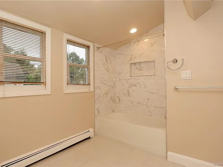 7 Meadow St — Photo 15