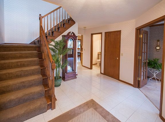 5th image of 5520 Pheasants Walk Dr