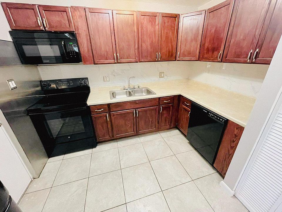 1st image of 6330 28th St N #W