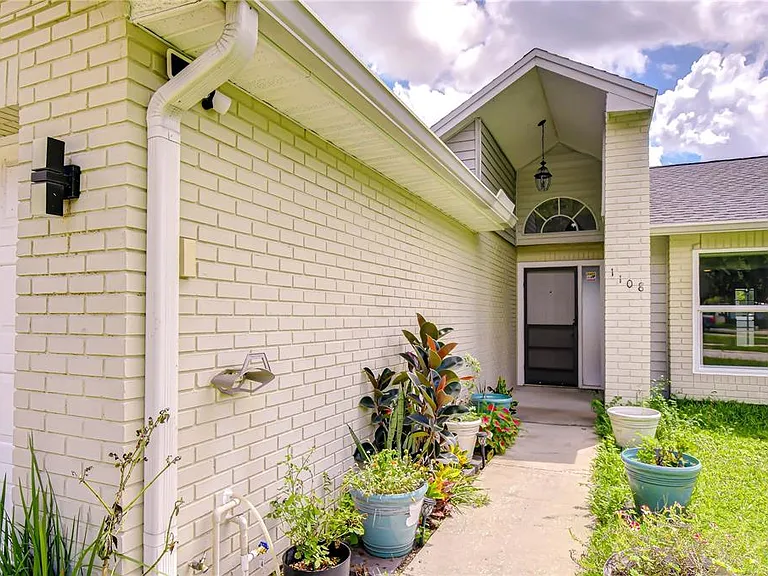 1108 Dockside Dr — Photo 11