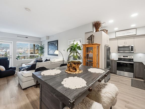 2nd image of 2301 Carrington Rd #419