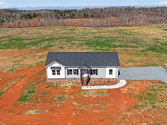 2nd image of 1485 Thayer Rd