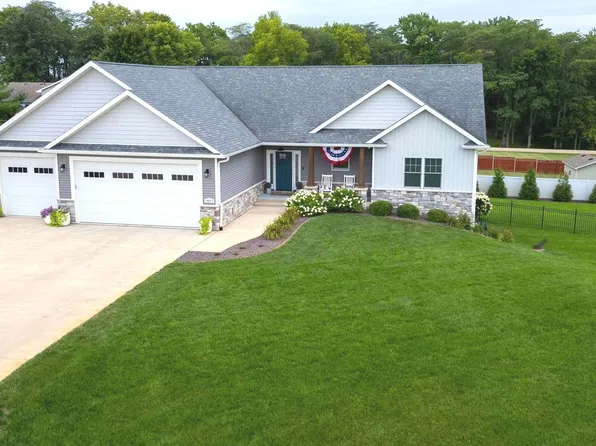 9807 Northridge Cir, Clinton, IL 61727