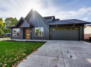 3548 Sisters View Ave, Eugene, OR 97401