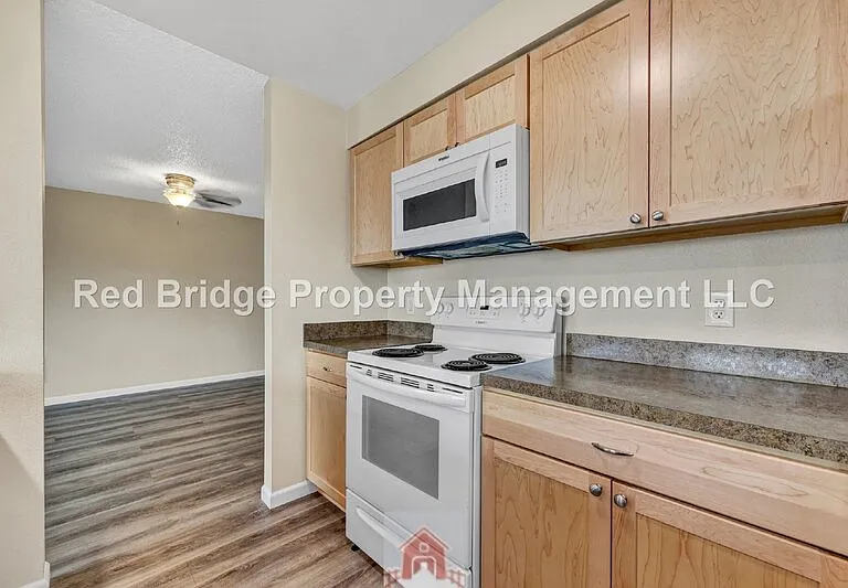4314 SW View Point Ter #8 — Photo 31