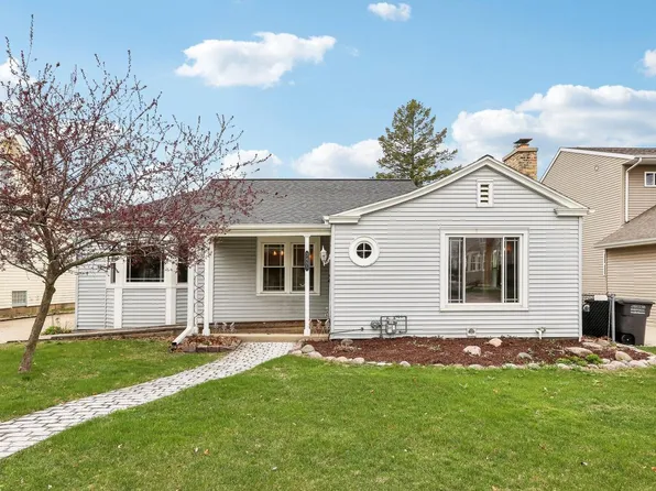 3455 South 50th PLACE, Greenfield, WI 53219