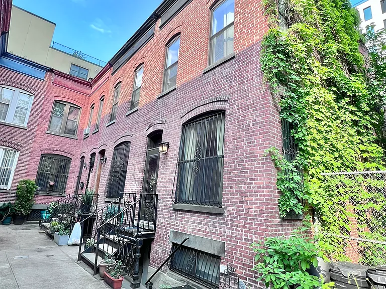 2 Sylvan Ct #1 — Photo 16