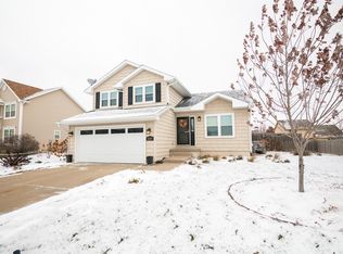 1215 10th Ave SE, Altoona, IA 50009
