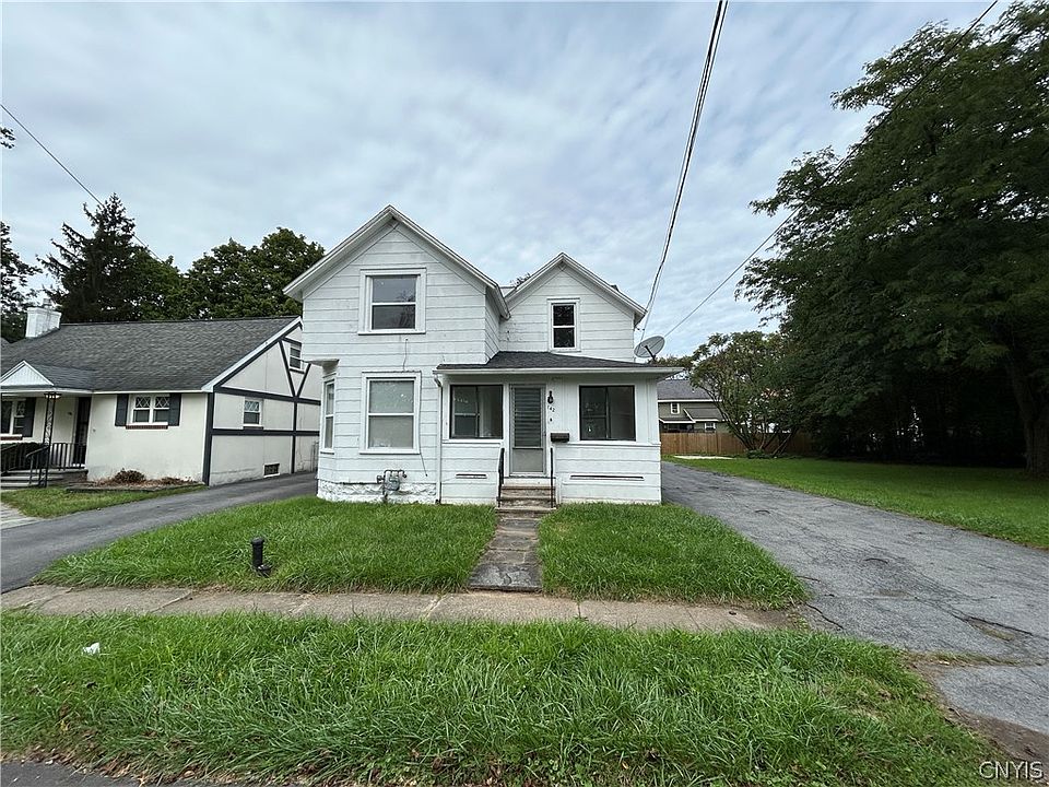 1st image of 142 W Warrington Rd