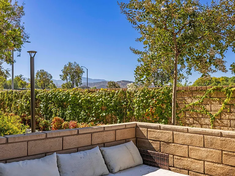 22760 Harmony Dr — Photo 37