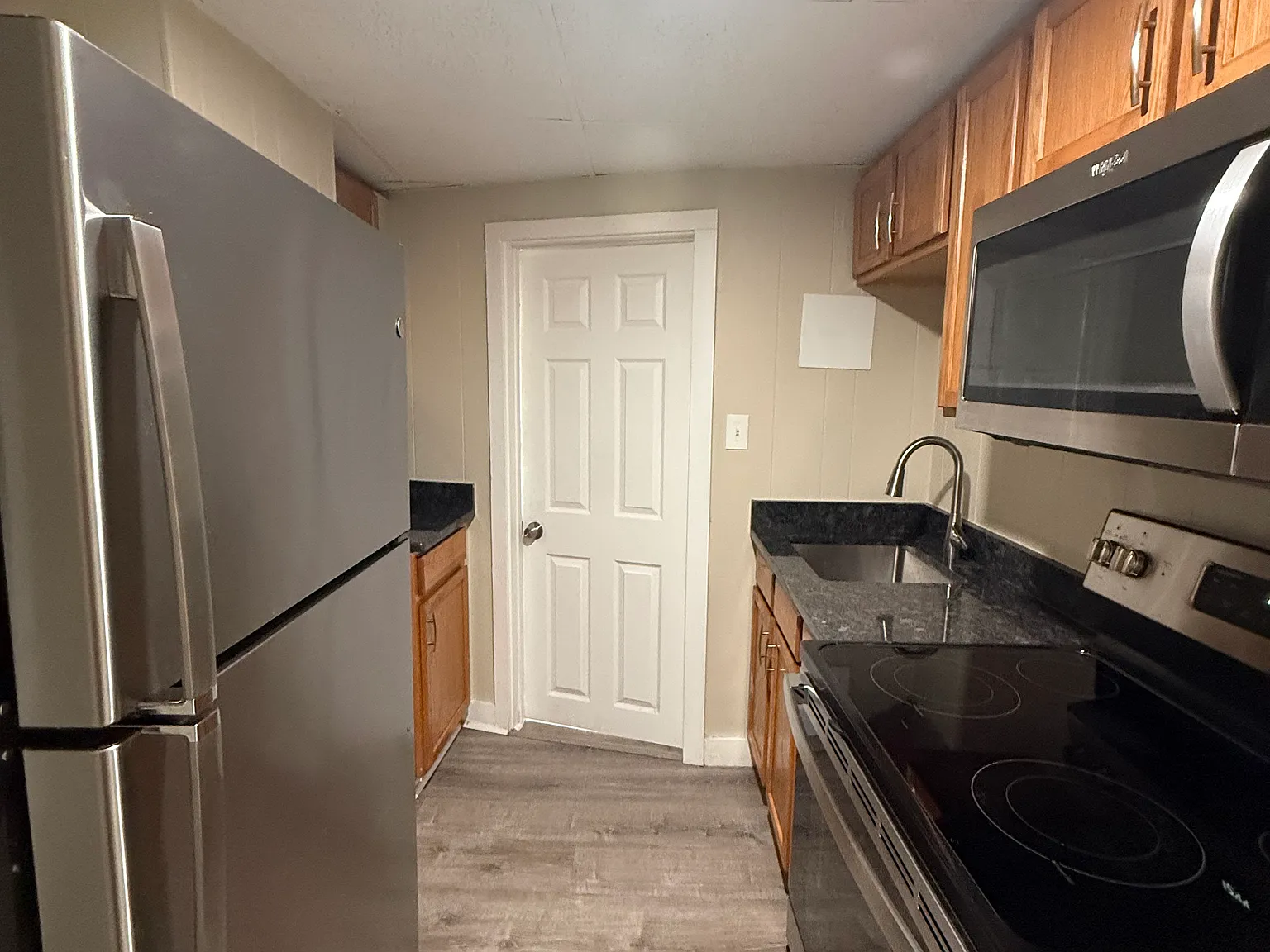 1 bed, 1175 sqft, $1,375 — Photo 4