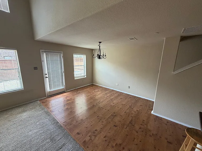 1139 Landon Ln — Photo 28