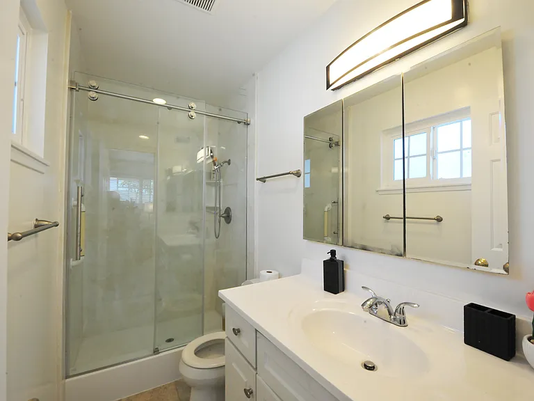 16772 Scotsdale Cir — Photo 6