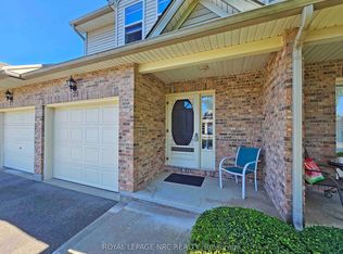 5070 Drummond Rd #28, Niagara Falls, ON L2E 6E4