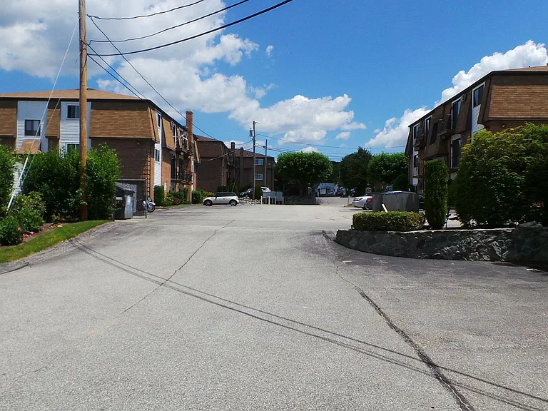 68 Woonasquatucket Ave — Photo 3