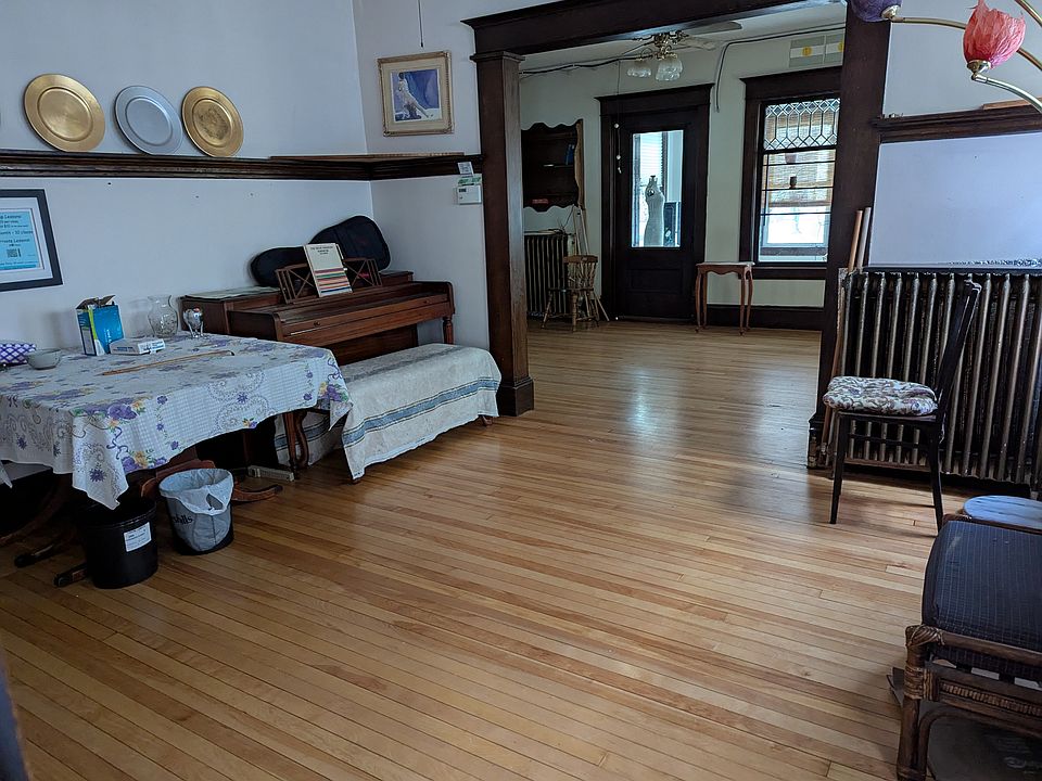 1st image of 3142 1st Ave S #3142