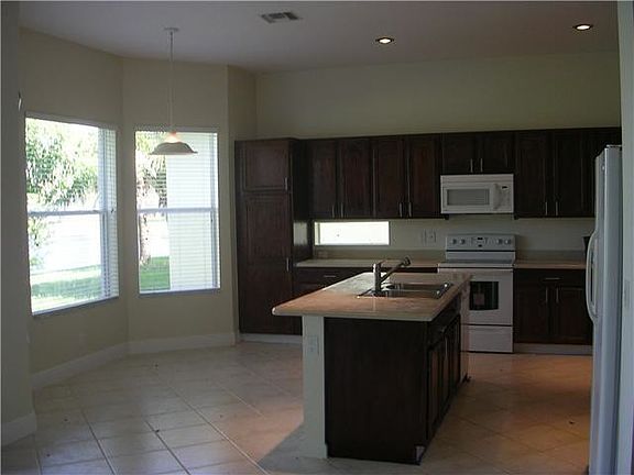 5th image of 7142 Ivy Crossing Ln