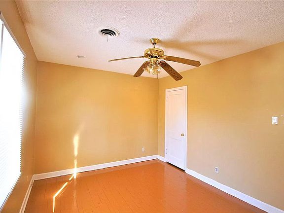3rd image of 4200 Fairmont Ave