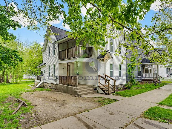 3rd image of 833 McReynolds Ave NW #2