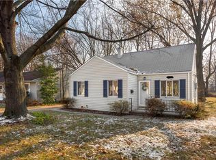 27861 Knickerbocker Rd, Bay Village, OH 44140