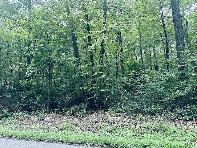 2nd image of 9050 Reservoir Rd