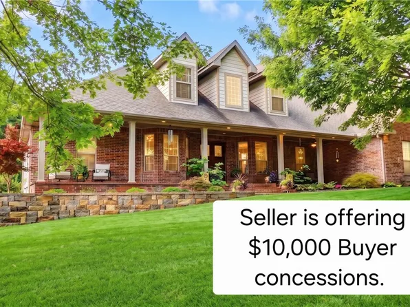 2305 E Whispering Oaks Ln, Fayetteville, AR 72701