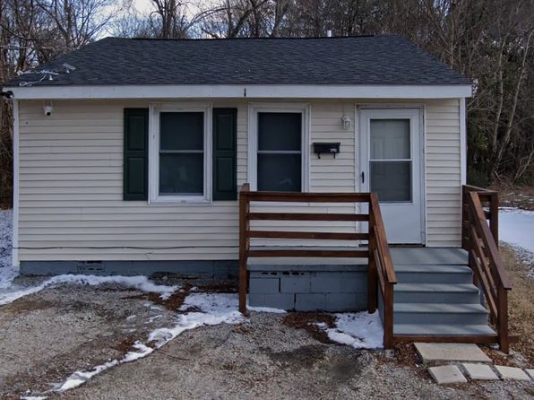 317 Booth St