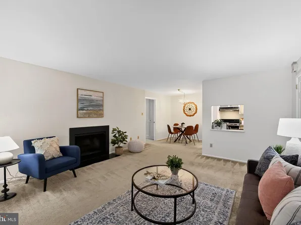 363 Old Forge Xing #363, Devon, PA 19333