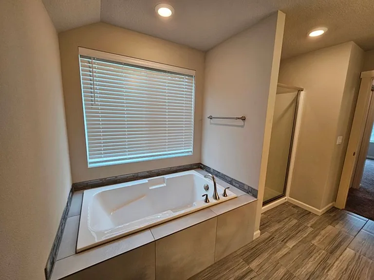 3915 Lindburg Rd SE — Photo 12