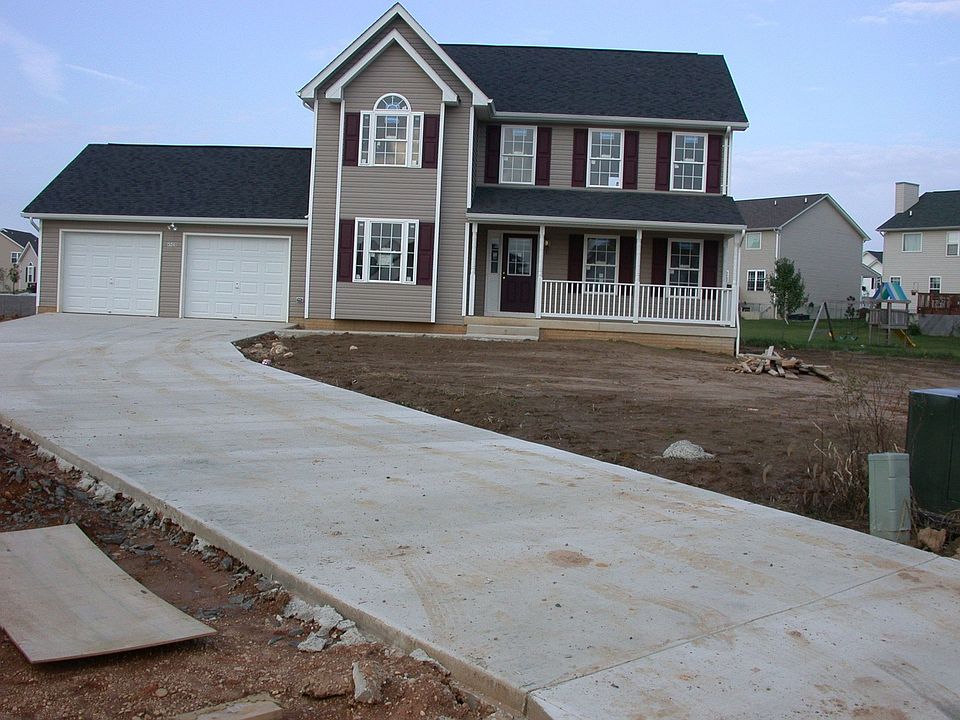 1st image of 45420 Buttercup Ln