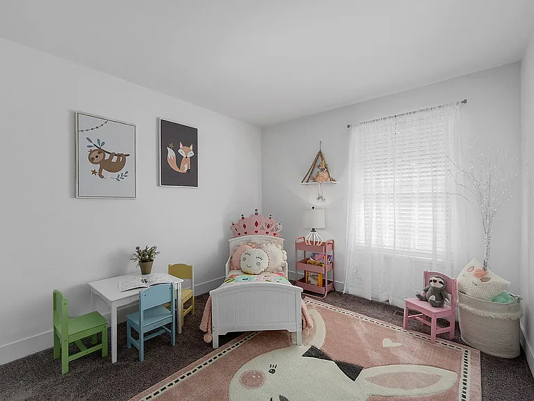Ivy Hills Living Spaces — Photo 144
